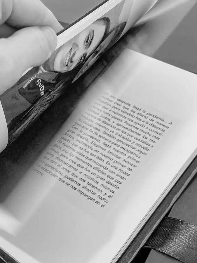 Golden Book — páginas